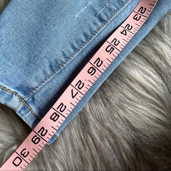 Old Navy Rockstar Jeans - Picture 4 of 4